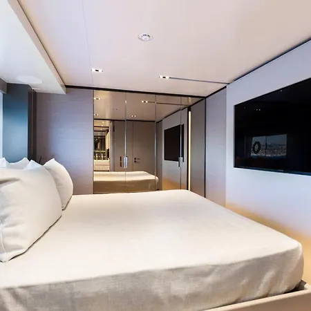 Luxury Yacht Moretti In Tropez Botel