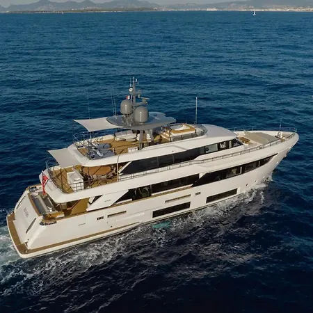Luxury Yacht Moretti In Tropez 보트호텔 *